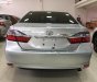 Toyota Camry 2.0E 2016 - Cần bán lại xe Toyota Camry 2.0E sản xuất năm 2016, màu bạc