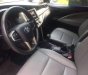 Toyota Innova 2.0E 2017 - Bán xe Toyota Innova 2.0E 2017, màu bạc, giá 735tr