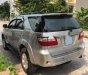 Toyota Fortuner    V   2010 - Bán Toyota Fortuner V 2010, màu bạc, xe gia đình chính chủ