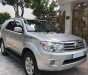 Toyota Fortuner    V   2010 - Bán Toyota Fortuner V 2010, màu bạc, xe gia đình chính chủ