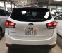 Kia Rondo 2.0MT 2018 - Bán Kia Rondo 2.0MT, máy xăng màu trắng sản xuất T4/2018 biển tỉnh mẫu mới