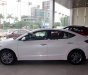 Hyundai Elantra 2018 - Bán ô tô Hyundai Elantra đời 2018, màu trắng, giá 635tr