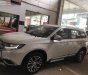 Mitsubishi Outlander 2.0 CVT 2018 - Bán xe Mitsubishi Outlander 2.0 CVT đời 2018, màu trắng  