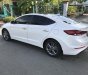 Hyundai Elantra 1.6AT GLS 2017 - Bán Hyundai Elantra 1.6AT GLS đời T12/2017, màu trắng, xe gia đình mới như hãng