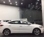 Hyundai Elantra 2018 - Bán xe Hyundai Elantra đời 2018, màu trắng