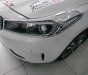 Kia Cerato  1.6 AT 2018 - Cần bán gấp Kia Cerato 1.6 AT sản xuất 2018, màu trắng  