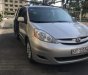 Toyota Sienna LE 2010 - Cần bán gấp Toyota Sienna LE đời 2010, màu bạc, nhập khẩu nguyên chiếc, xe gia đình  