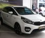 Kia Rondo 2.0MT 2017 - Bán xe Kia Rondo 2.0MT đời 2017, màu trắng, giá tốt