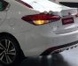 Kia Cerato   1.6 AT 2018 - Bán ô tô Kia Cerato 1.6 AT sản xuất năm 2018, màu trắng giá cạnh tranh