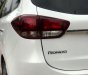 Kia Rondo 2.0 GAT 2017 - Bán ô tô Kia Rondo 2.0 GAT đời 2017, màu trắng, giá tốt
