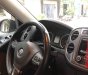 Volkswagen Tiguan 2012 - Bán Volkswagen Tiguan năm 2013, màu đen, nhập khẩu nguyên chiếc xe gia đình