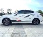 Mazda 2 2016 - Bán xe Mazda 2 đời 2016, màu trắng