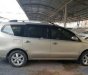 Nissan Livina 2011 - Cần bán gấp Nissan Livina năm 2011, màu vàng số sàn 