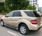 Mercedes-Benz ML Class ML350 2005 - Cần bán lại xe Mercedes ML350 đời 2005, màu vàng, nhập khẩu nguyên chiếc