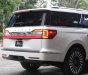 Lincoln Navigator  L 2018 - Cần bán Lincoln Navigator L năm sản xuất 2018, màu trắng, xe nhập