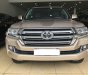 Toyota Land Cruiser VX 2016 - Cần bán lại xe Toyota Land Cruiser VX năm 2016, màu vàng, nhập khẩu nguyên chiếc, chính chủ