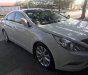 Hyundai Sonata 2011 - Chính chủ bán ô tô Hyundai Sonata đời 2011, màu trắng