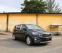 Kia Sedona 2018 - Cần bán lại xe Kia Sedona sản xuất năm 2018, màu xám