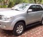 Toyota Fortuner 2010 - Cần bán Toyota Fortuner sản xuất năm 2010, màu bạc, giá tốt