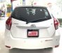 Toyota Yaris Verso E 2015 - Bán Toyota Yaris E sản xuất 2015, màu trắng, số tự động