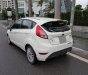 Ford Fiesta 1.5AT 2016 - Cho ra đi em Ford Fiesta 1.5AT 2016 màu trắng, 5 cửa, đẹp hoàn hảo