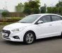 Hyundai Accent   2018 - Bán ô tô Hyundai Accent model 2019, màu trắng, giá tốt