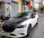 Mazda 6 2.0L Premium 2017 - Bán Mazda 6 2.0L Premium sản xuất năm 2017, màu trắng, chính chủ