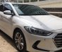 Hyundai Elantra AT 2017 - Bán Hyundai Elantra AT model 2017, màu trắng