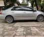 Toyota Vios   MT 2013 - Cần bán gấp Toyota Vios MT năm 2013, màu bạc, một chủ mua mới từ đầu