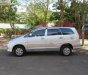 Toyota Innova 2.0MT 2010 - Cần bán gấp Toyota Innova 2.0MT năm sản xuất 2010, màu bạc