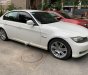 BMW 3 Series 320i 2011 - Bán BMW 3 Series 320i sản xuất 2011, màu trắng, xe nhập, giá tốt