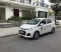 Hyundai Grand i10 2016 - Cần bán gấp Hyundai Grand i10 năm sản xuất 2016, màu trắng, xe nhập chính chủ, giá 350tr