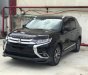 Mitsubishi Outlander  2.4 CVT Pre 2018 - Bán Mitsubishi Outlander năm 2018, màu đen