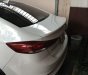 Hyundai Elantra  MT 2017 - Bán xe Hyundai Elantra MT 2017, màu trắng xe gia đình