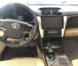 Toyota Camry 2.0 E 2016 - Bán Toyota Camry 2.0 E năm sản xuất 2016, màu vàng cát