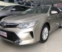 Toyota Camry 2.0 E 2016 - Bán Toyota Camry 2.0 E năm sản xuất 2016, màu vàng cát