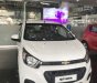 Chevrolet Spark   2018 - Bán Chevrolet Spark năm sản xuất 2018, màu trắng, giá tốt