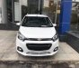 Chevrolet Spark   2018 - Bán Chevrolet Spark năm sản xuất 2018, màu trắng, giá tốt