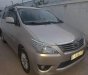 Toyota Innova E 2013 - Bán Toyota Innova E sản xuất năm 2013, màu vàng cát