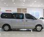 Hyundai Starex   2.4MT 2015 - Bán Hyundai Starex 2.4MT đời 2015, màu bạc, nhập khẩu nguyên chiếc