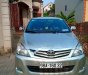 Toyota Innova 2010 - Cần bán xe Toyota Innova đời 2010, màu bạc số sàn, giá chỉ 400 triệu