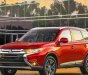 Mitsubishi Outlander 2018 - Bán Mitsubishi Outlander 2.0 CVT Premium, đủ màu, hỗ trợ trả góp, giao xe ngay, giá 908tr - LH 0963413446