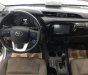 Toyota Hilux 2018 - Bán ô tô Toyota Hilux đời 2018, nhập khẩu Thái, giá chỉ 695 triệu