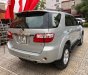 Toyota Fortuner 2.7AT 2009 - Cần bán Toyota Fortuner 2.7AT sản xuất năm 2009, màu bạc còn mới