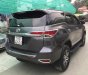 Toyota Fortuner 2.4 MT 2017 - Cần bán xe Toyota Fortuner 2.4 MT sản xuất 2017, màu xám (ghi), nhập khẩu nguyên chiếc