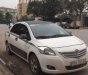 Toyota Vios 2010 - Cần bán gấp Toyota Vios 2010, màu trắng như mới