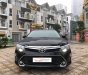 Toyota Camry 2.0E 2018 - Cần bán Toyota Camry 2.0E sản xuất 2018, màu đen