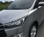 Toyota Innova 2.0E 2017 - Bán xe Toyota Innova 2.0E đời 2017, màu bạc số sàn