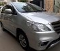 Toyota Innova 2.0E 2015 - Mình cần bán xe Toyota Innova E đời cuối 2015, số sàn màu bạc