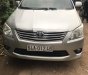 Toyota Innova  E  2013 - Cần bán xe Toyota Innova E đời 2013 giá cạnh tranh